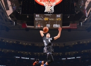 Karsa重返赛场，重要助攻首场状态出色，FPX观众沸腾！全场沸腾不已