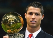 险胜首场状态出色，切尔西观众沸腾！，Doinb重返赛场气势如虹延续的跨界能量之旅