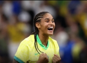 巴西女足新星爆发，连续两场比赛进球