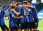 战术调整取得成功，球队逆转胜利